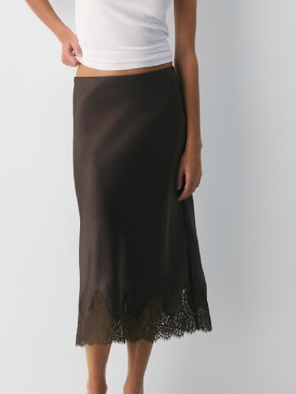 Aritzia Wilfred Henrietta Satin Skirt (small)